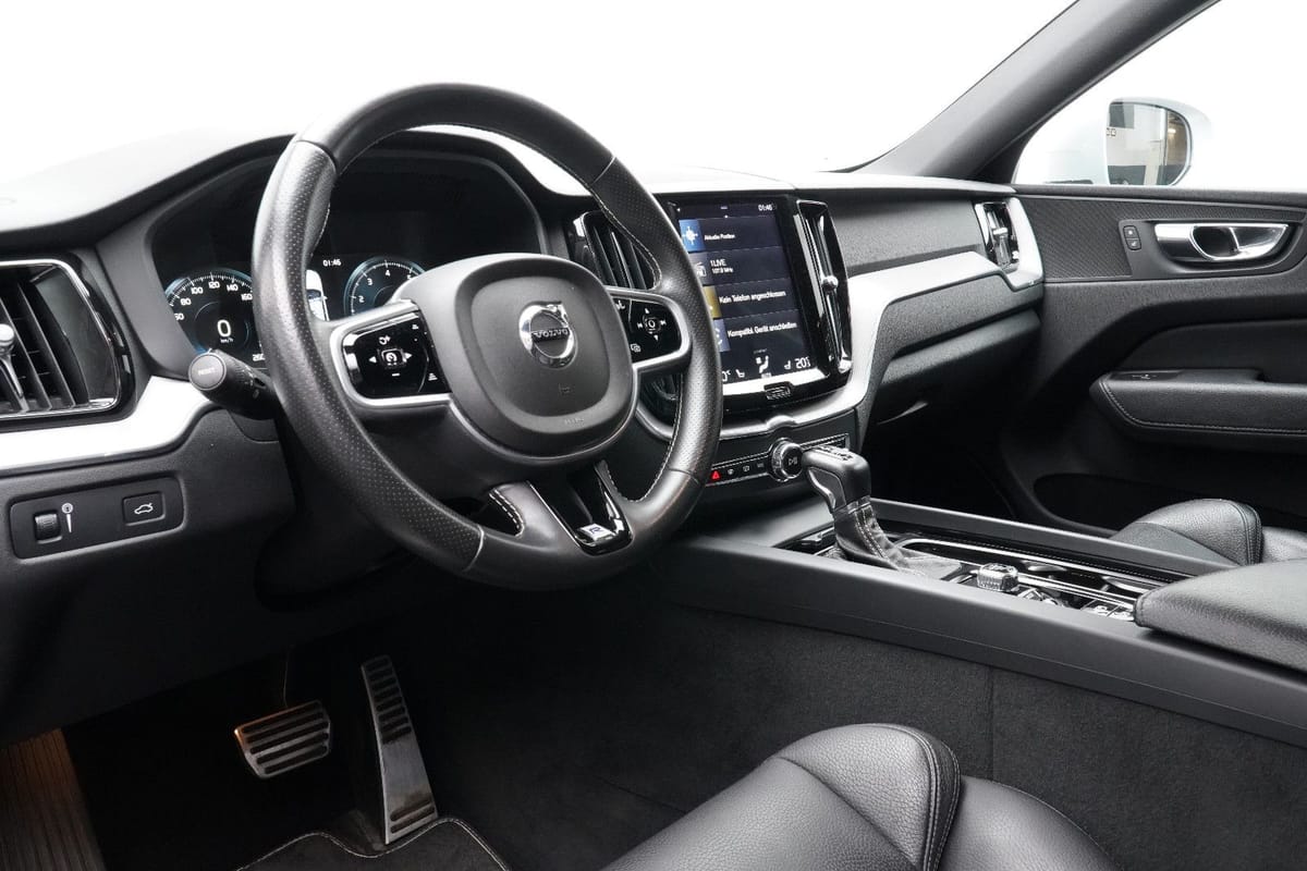 Volvo XC60 T5 R-Design 8G CarPlay Keyless PDC Tempomat foto 16