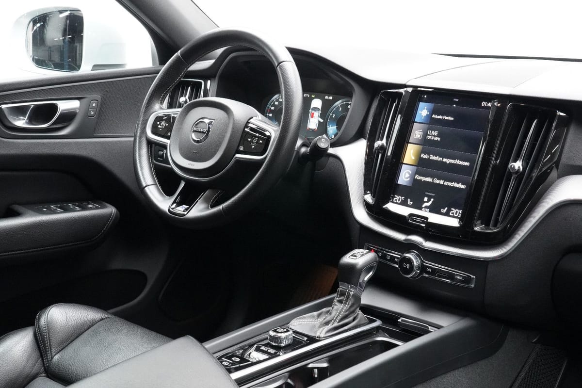 Volvo XC60 T5 R-Design 8G CarPlay Keyless PDC Tempomat foto 19