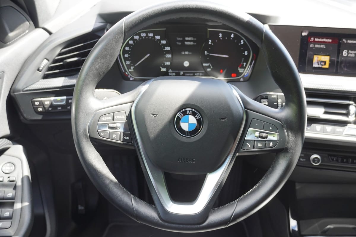BMW 118i Sport Line Aut. LED ACC Totwinkel Tempomat foto 14