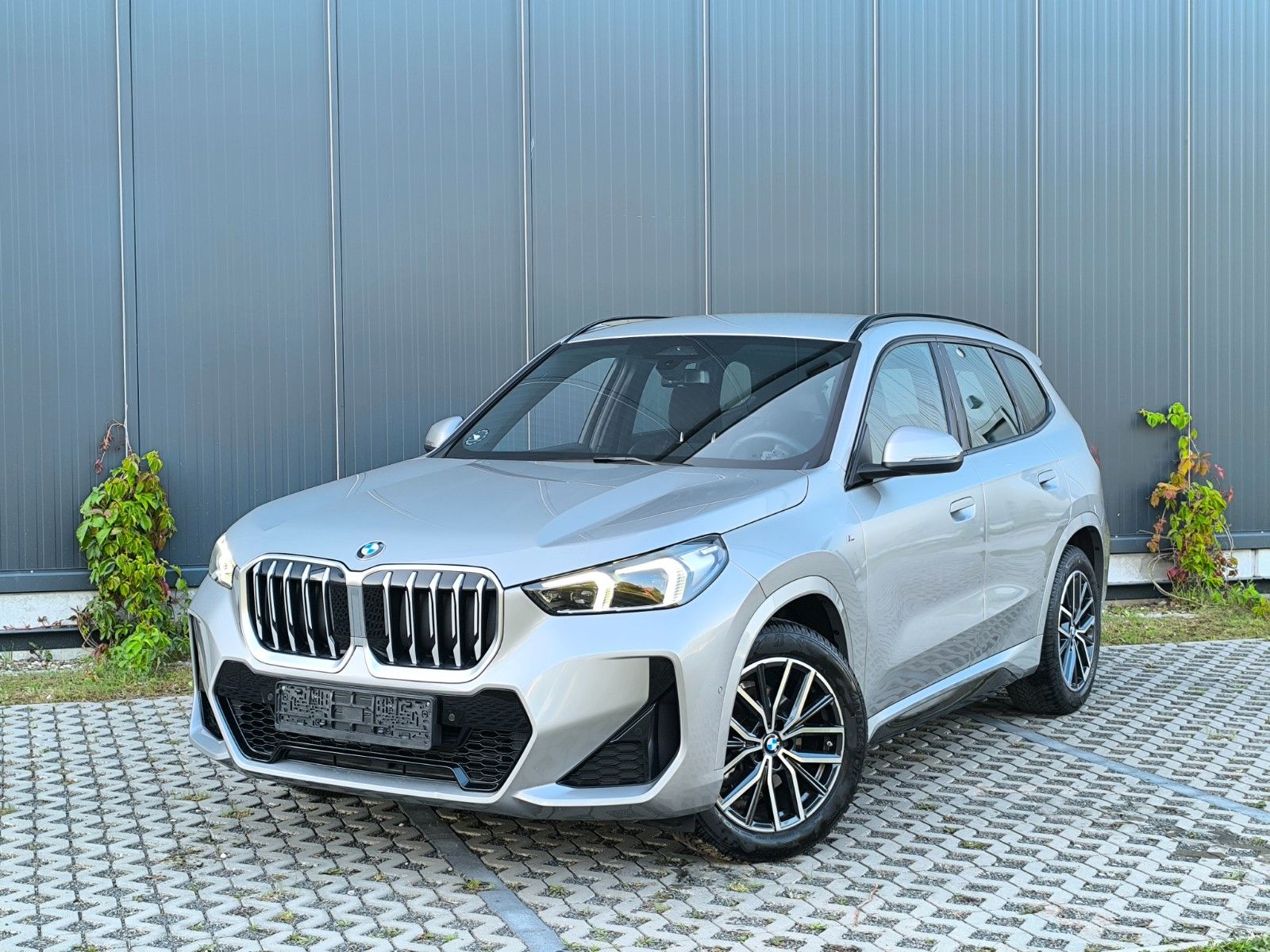 BMW X1 sDrive 18 i M Sport Garantie Neuwertig foto 2