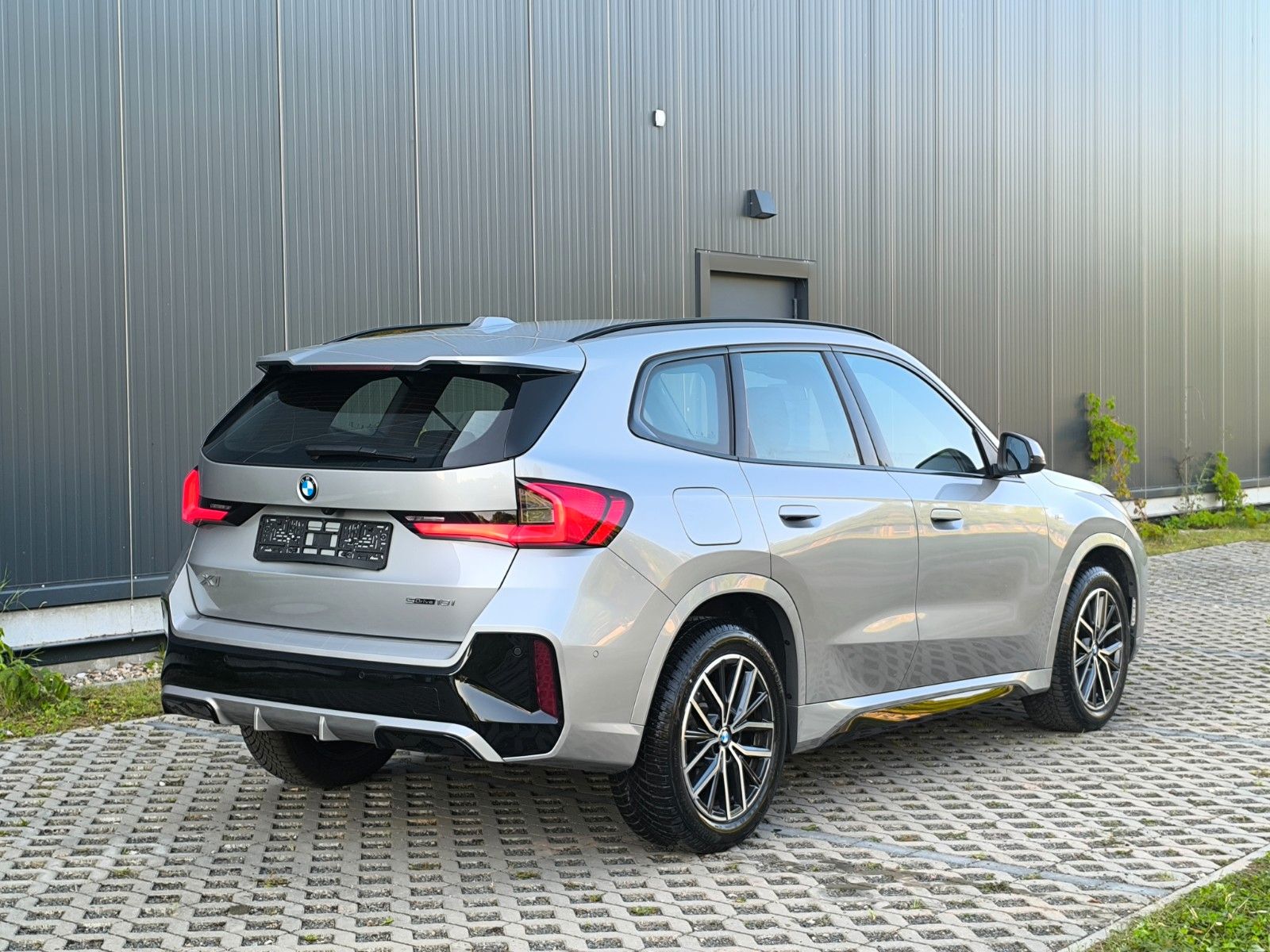 BMW X1 sDrive 18 i M Sport Garantie Neuwertig foto 4