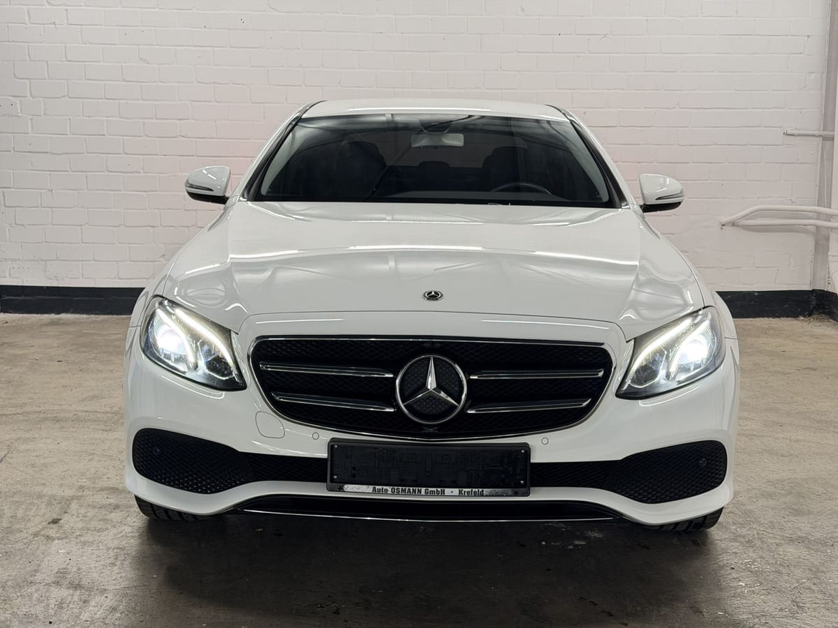 Mercedes-Benz E 300 e 9G-TRONIC Avantgarde CarPlay RFK foto 2