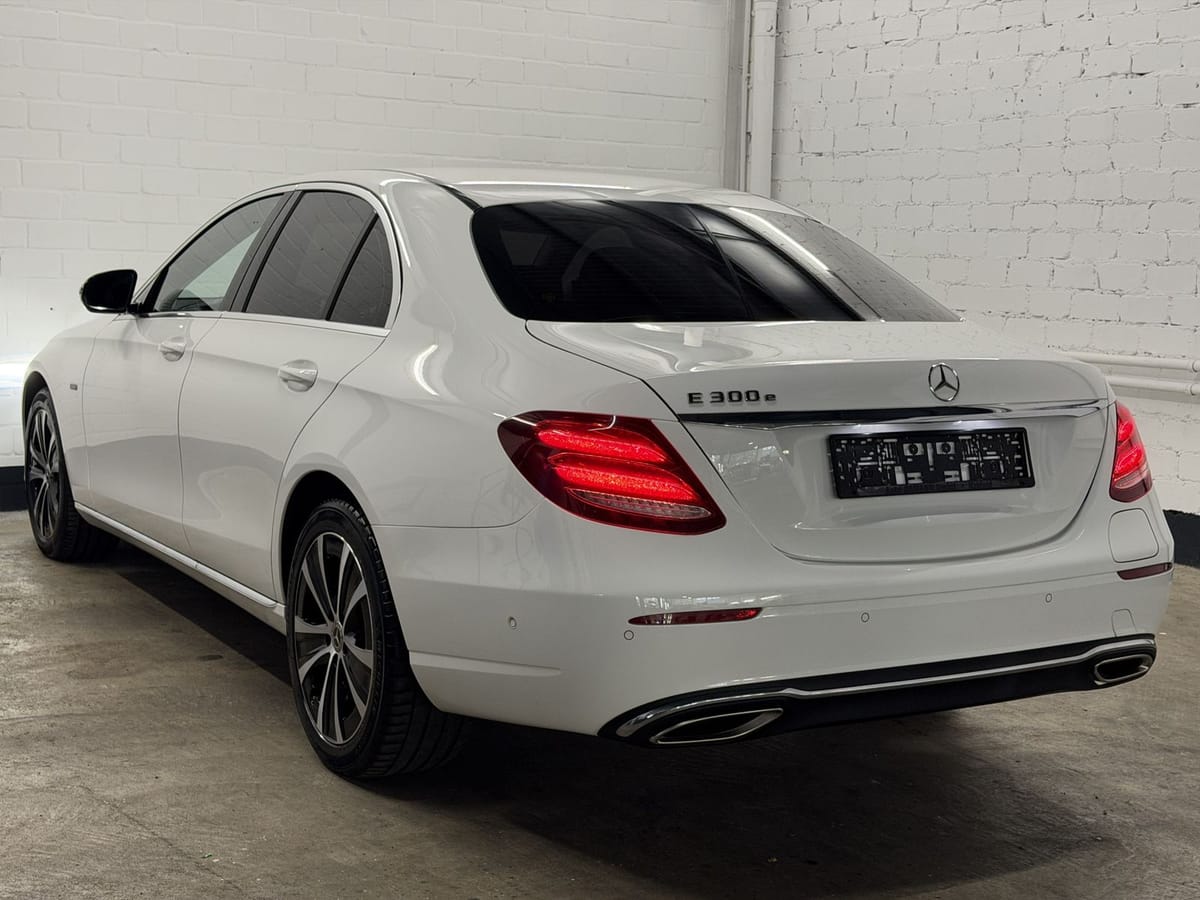Mercedes-Benz E 300 e 9G-TRONIC Avantgarde CarPlay RFK foto 5