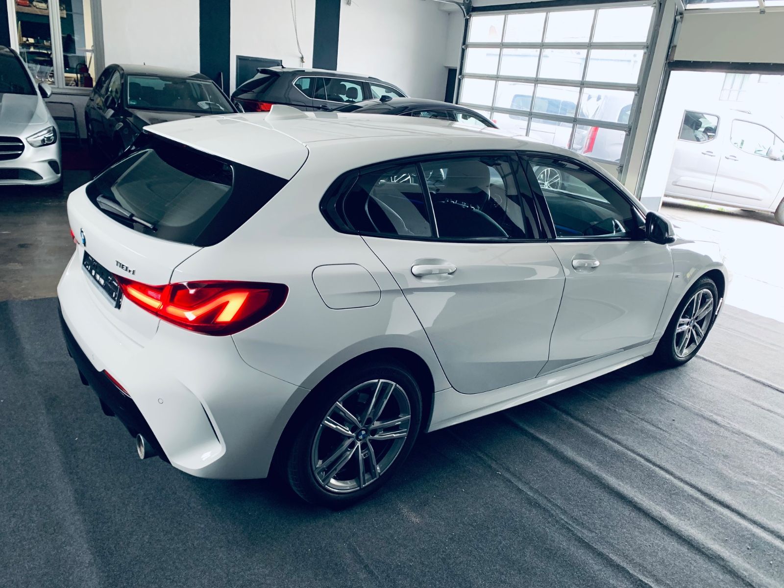 BMW 118D AUT. M Sport LED NAVI COCKPIT PROF foto 11
