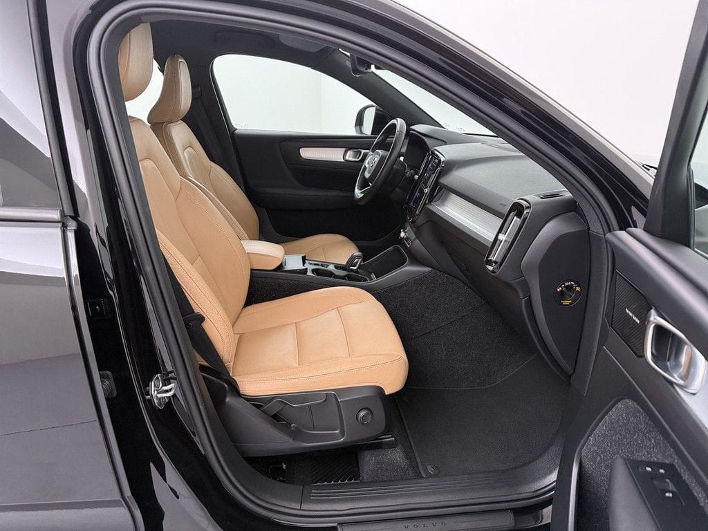 Volvo XC40 D4 AWD Momentum Pro Aut. Navi Kamera H K K foto 22