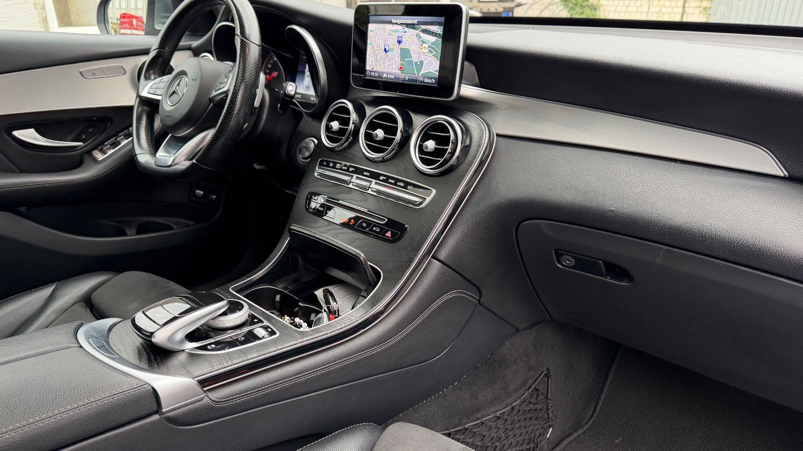 Mercedes-Benz GLC 250d Coupe 4Matic foto 11