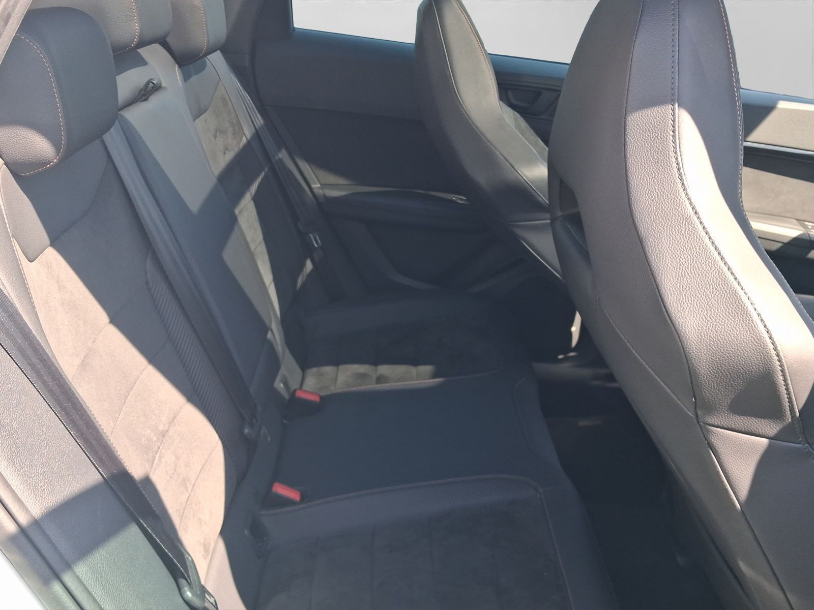 Cupra Ateca 2.0 TSI DSG 4D AHK PANO BEATS eKLAPPE foto 6