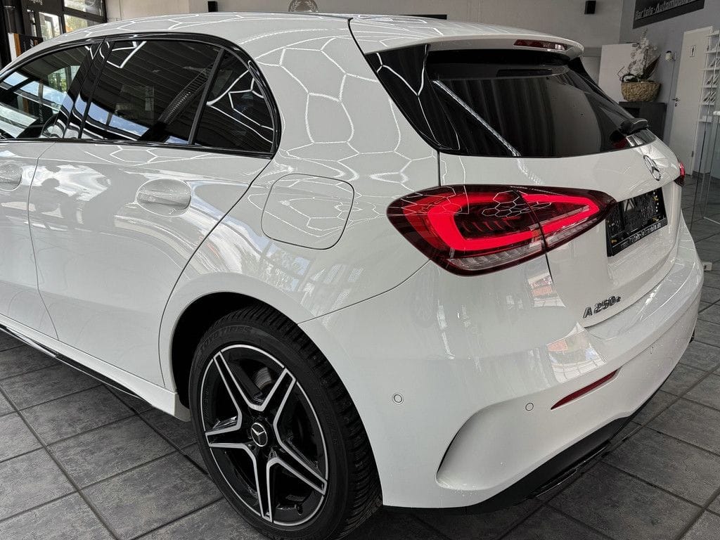 Mercedes-Benz A 250 e Edition 2020, 1 Hand, AMG LINE,Alcantara foto 8