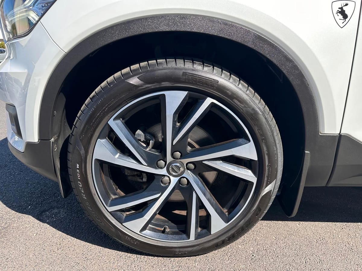 Volvo XC40 T5 AWD R Des. Pano Alcantara 20 ACC BLIS foto 12
