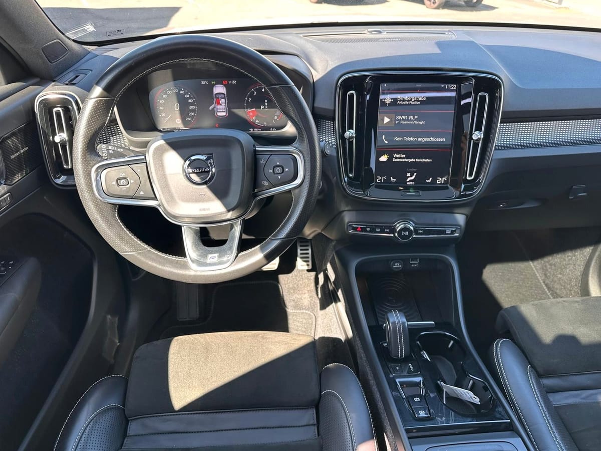 Volvo XC40 T5 AWD R Des. Pano Alcantara 20 ACC BLIS foto 18