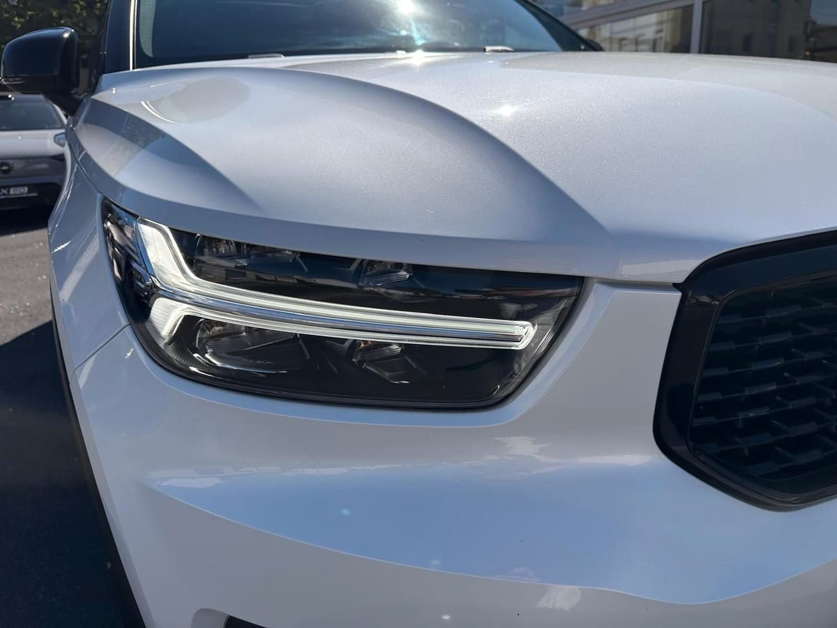 Volvo XC40 T5 AWD R Des. Pano Alcantara 20 ACC BLIS foto 4