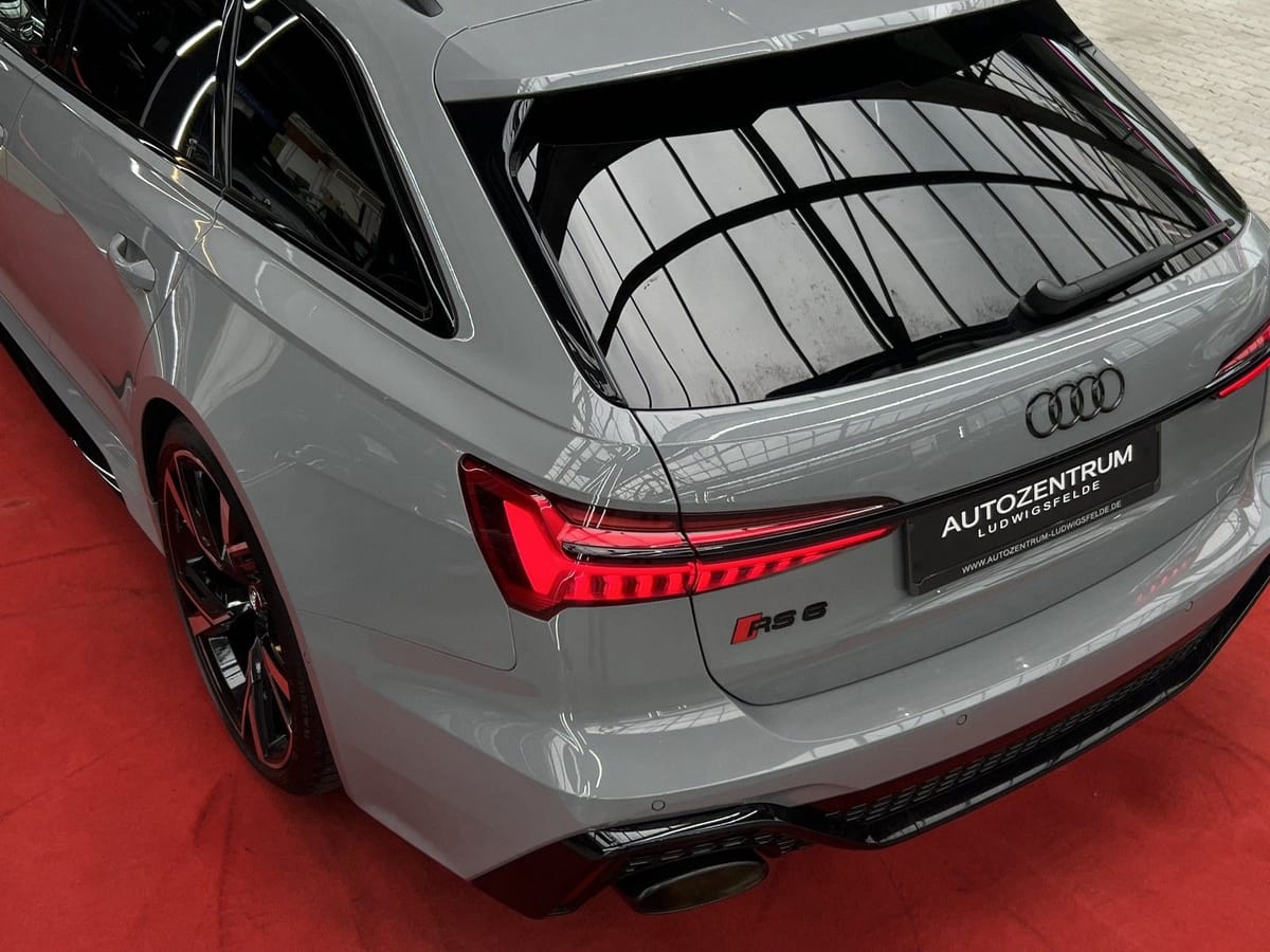 Audi RS 6 Avant 4.0 TFSI quattro PANO / B&O / 360° CA foto 11