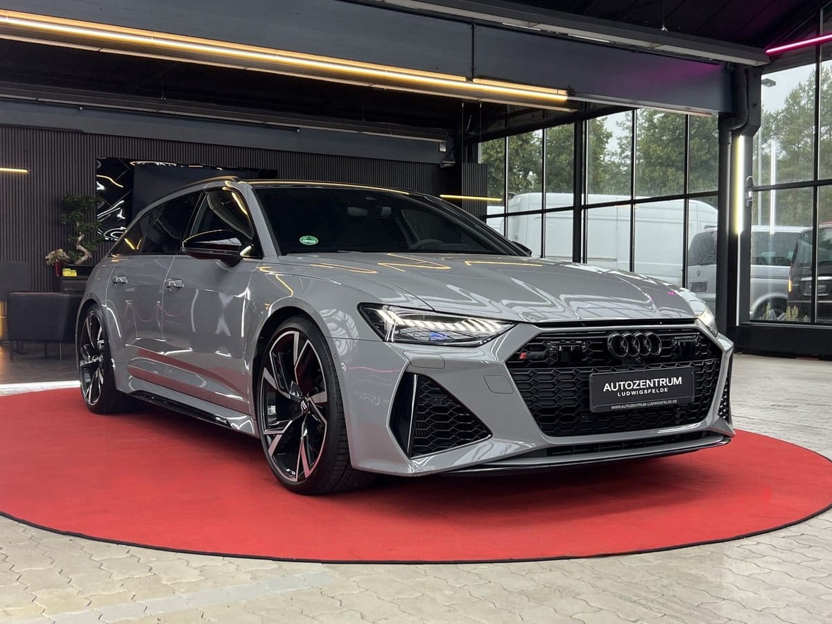 Audi RS 6 Avant 4.0 TFSI quattro PANO / B&O / 360° CA foto 13