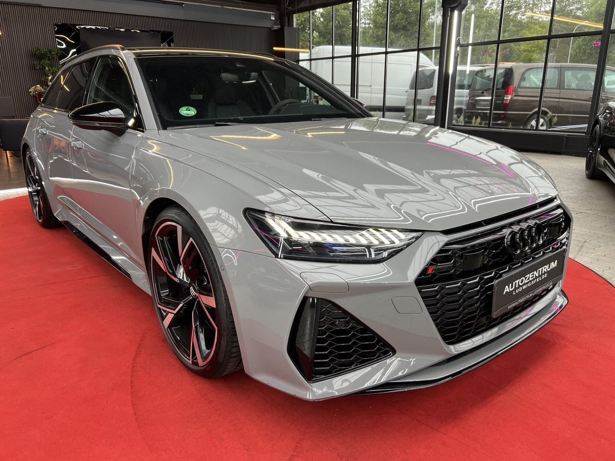 Audi RS 6 Avant 4.0 TFSI quattro PANO / B&O / 360° CA foto 16