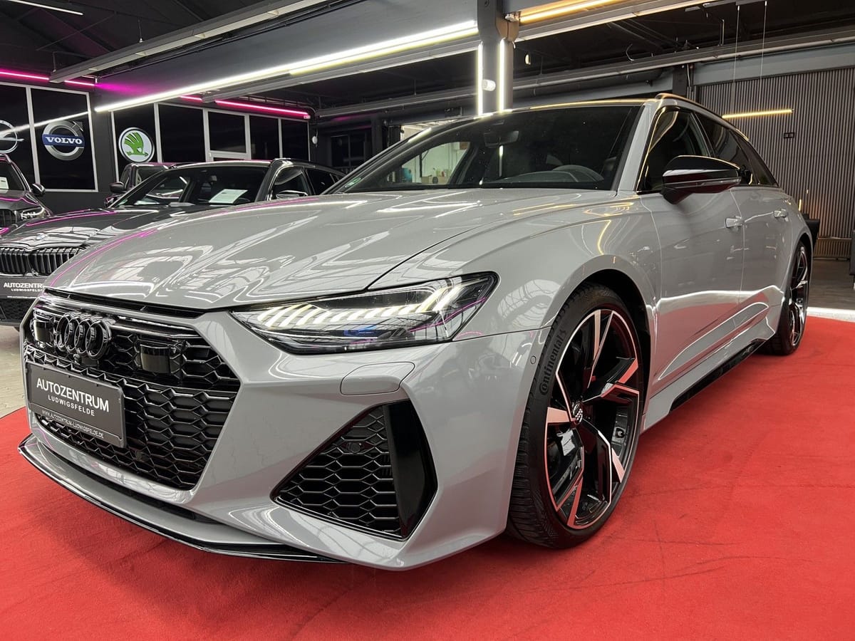 Audi RS 6 Avant 4.0 TFSI quattro PANO / B&O / 360° CA foto 18