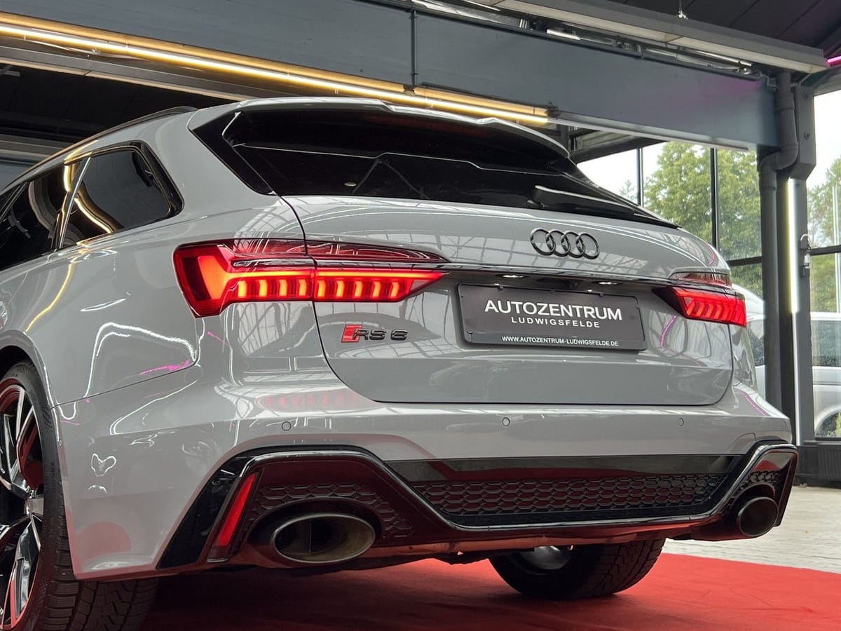 Audi RS 6 Avant 4.0 TFSI quattro PANO / B&O / 360° CA foto 19