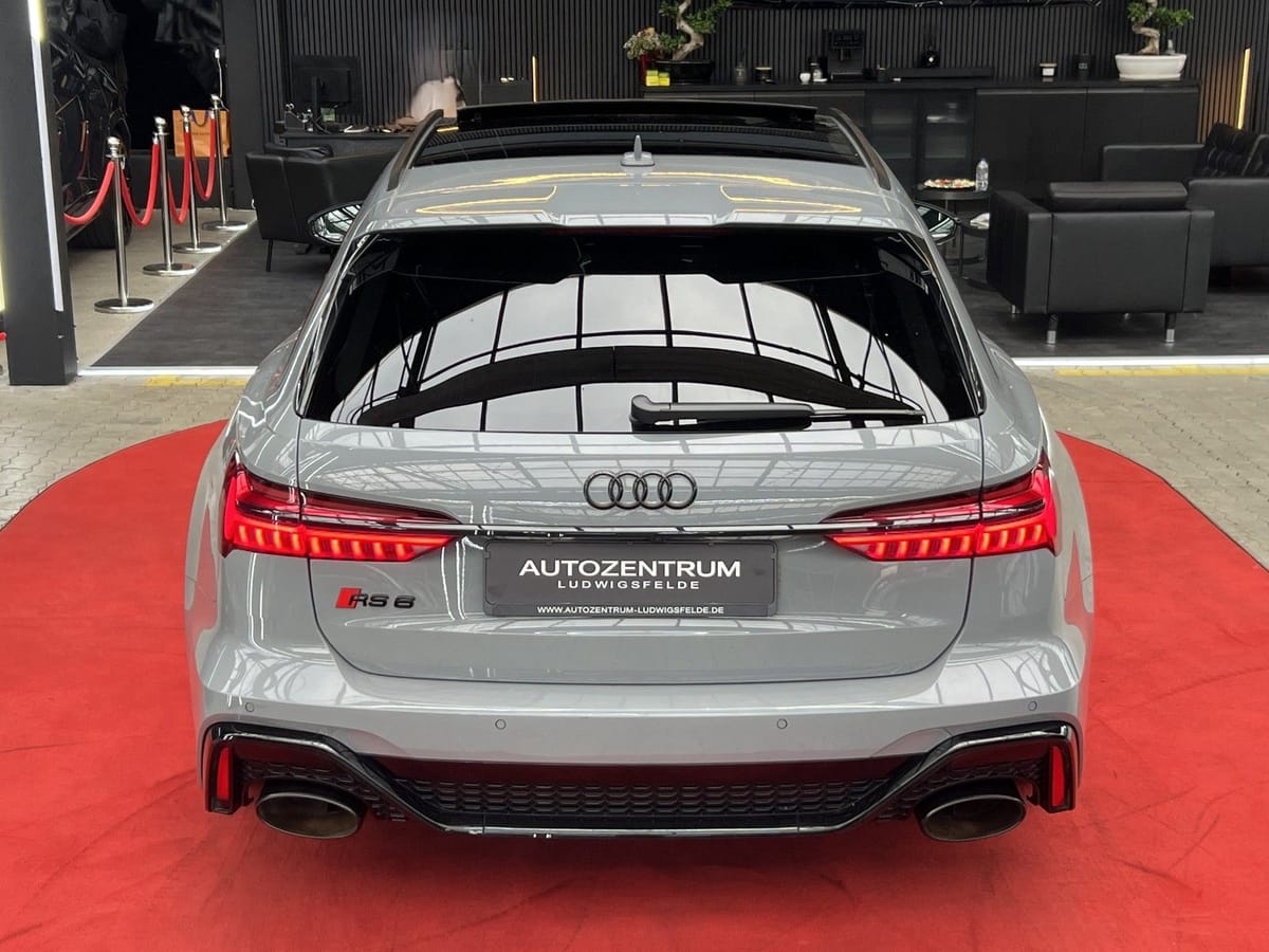 Audi RS 6 Avant 4.0 TFSI quattro PANO / B&O / 360° CA foto 21