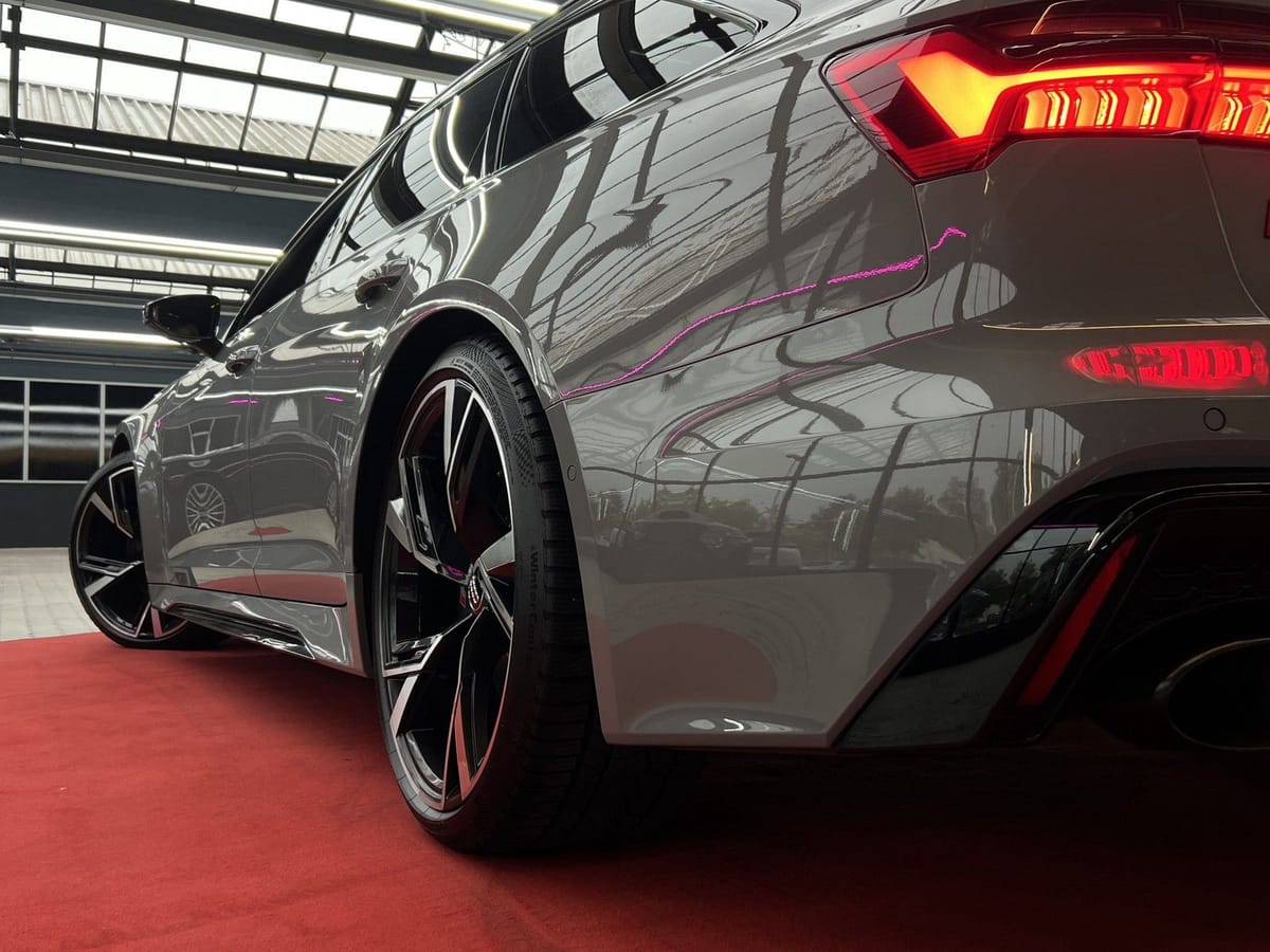 Audi RS 6 Avant 4.0 TFSI quattro PANO / B&O / 360° CA foto 24