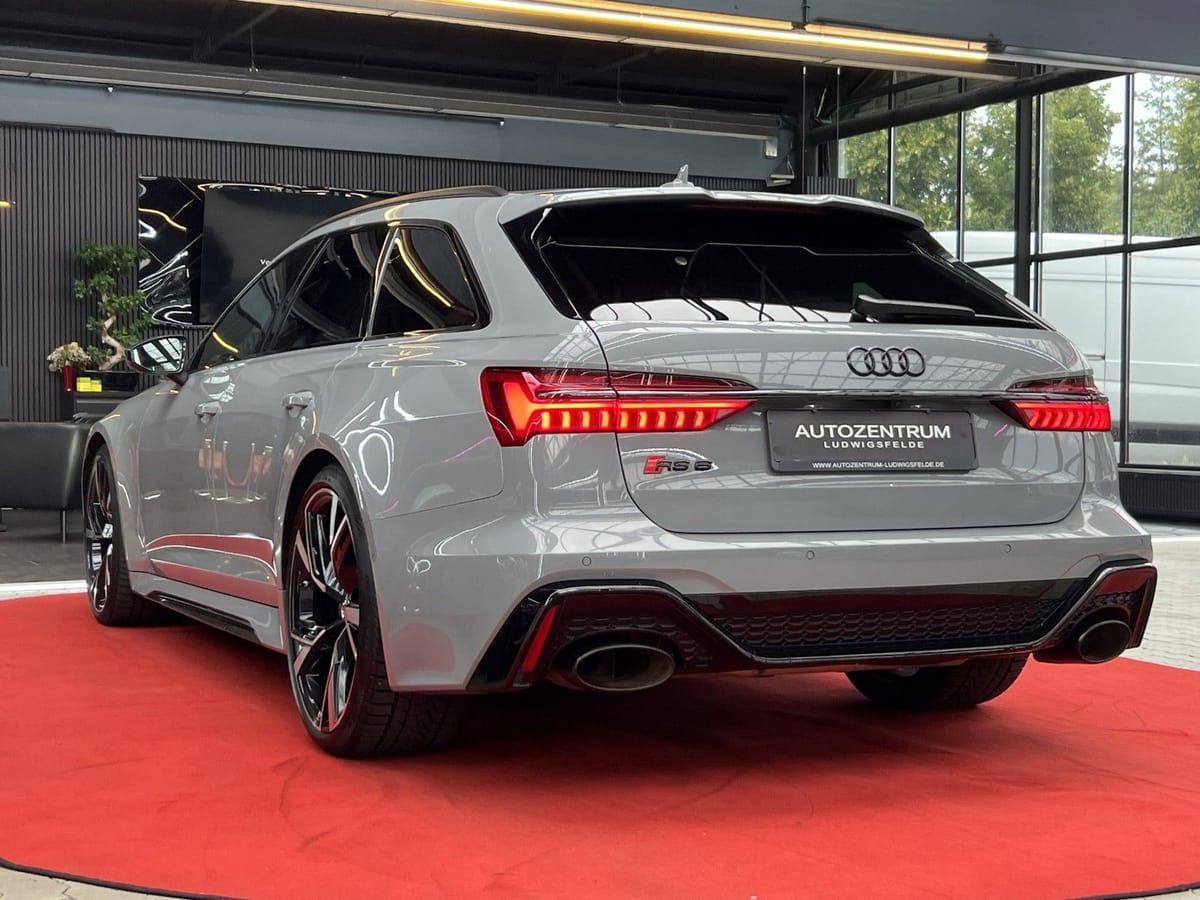 Audi RS 6 Avant 4.0 TFSI quattro PANO / B&O / 360° CA foto 4
