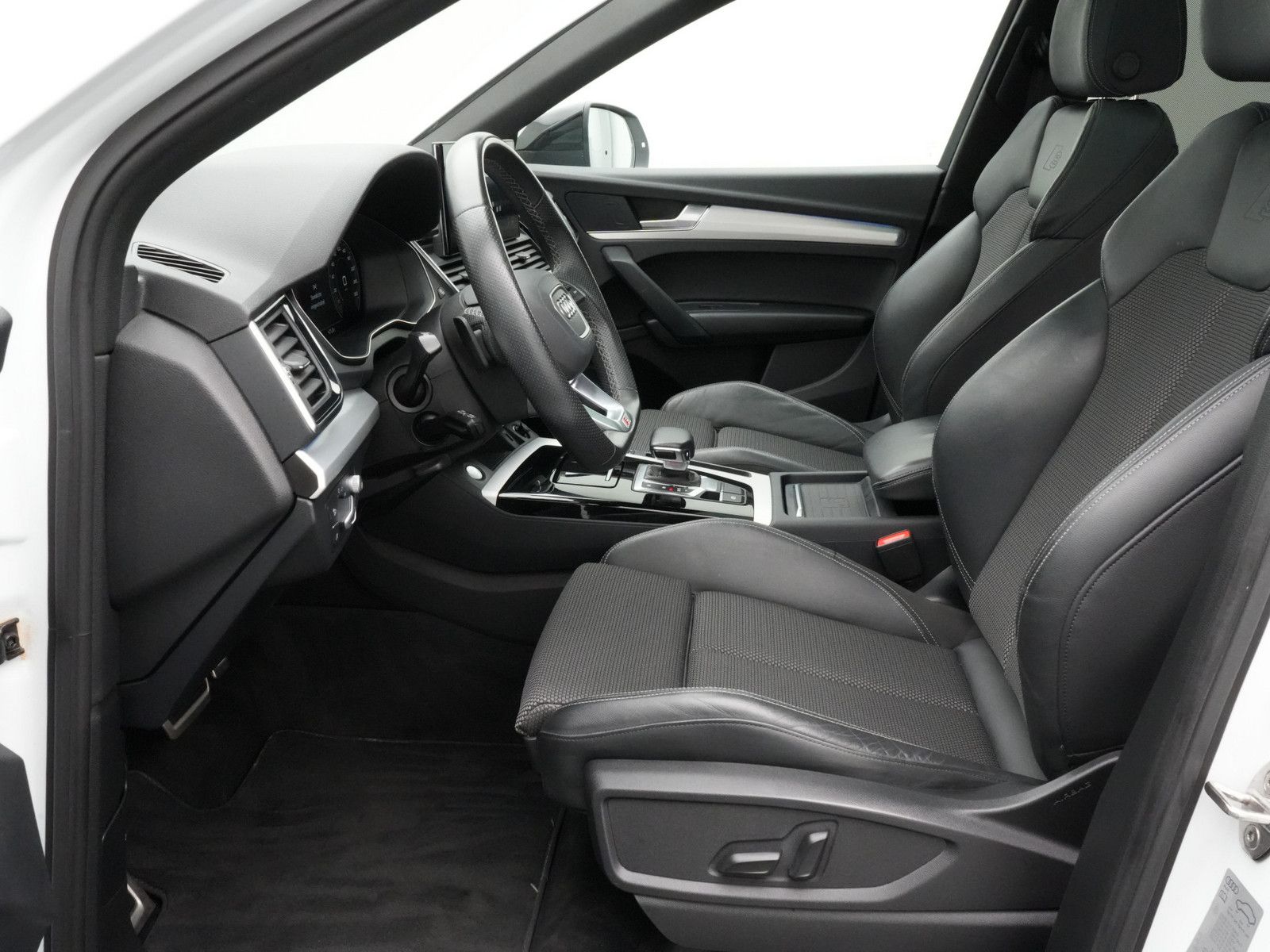 Audi Q5 S line PANO 360° KAM STANDHZ MATRIX PDC foto 9
