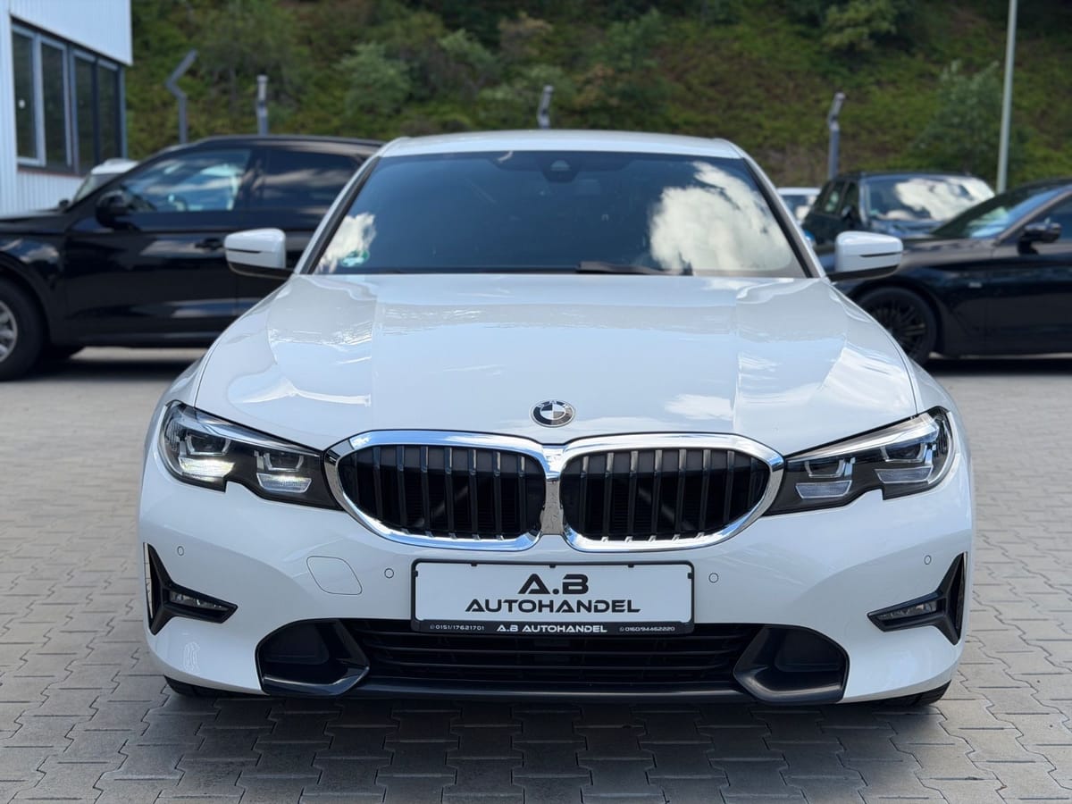 BMW 3 Limousine 320 d xDrive Sport Line HUP RCAM LED foto 2