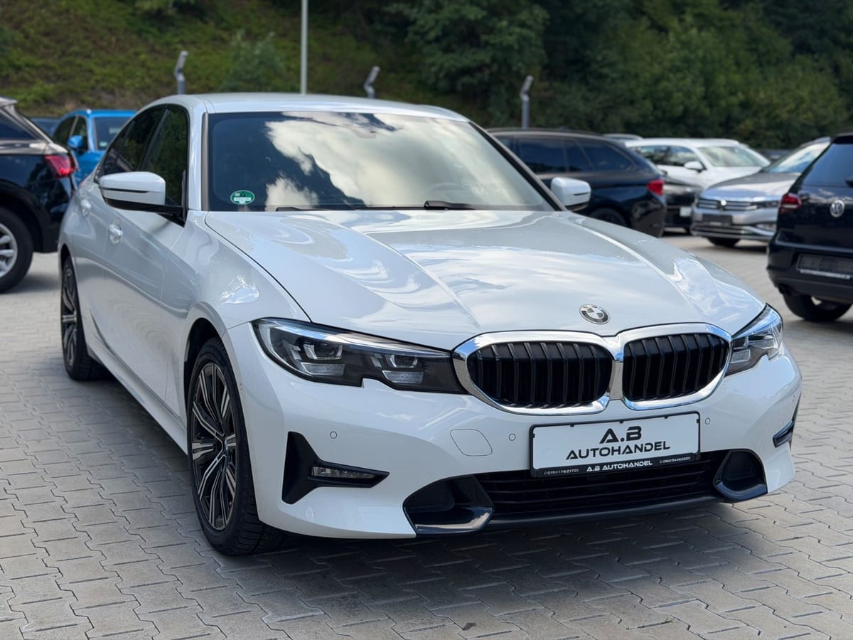 BMW 3 Limousine 320 d xDrive Sport Line HUP RCAM LED foto 3