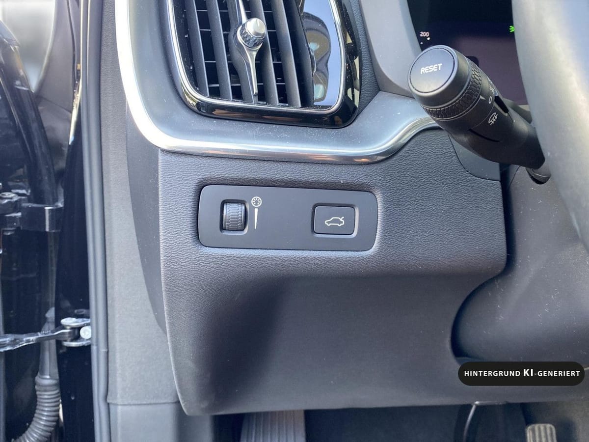 Volvo XC 60 Momentum Pro 2WD Bluetooth Navi LED Klima foto 17