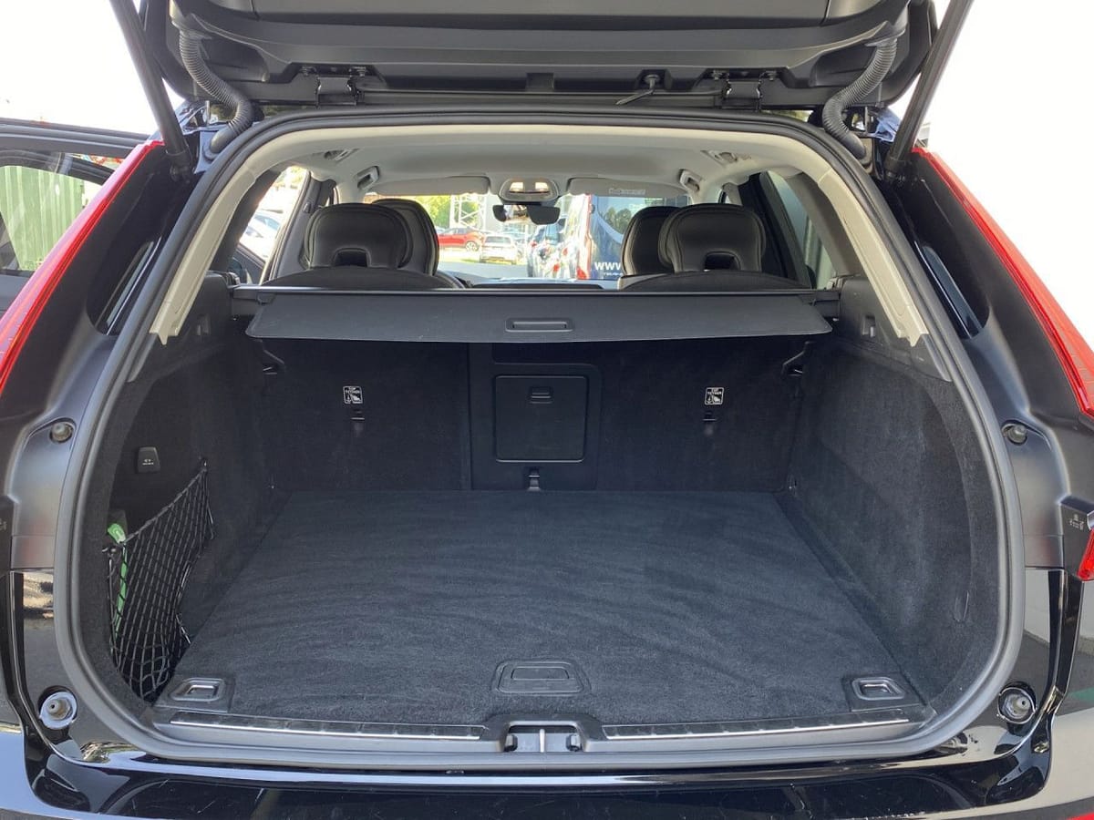 Volvo XC 60 Momentum Pro 2WD Bluetooth Navi LED Klima foto 23