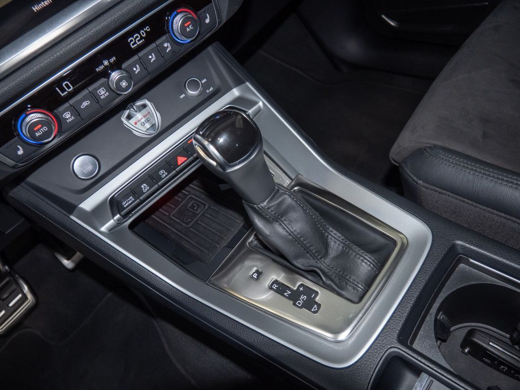 Audi Q3 Sportback 40 2.0 TDI quattro S-line Kamera AH foto 13