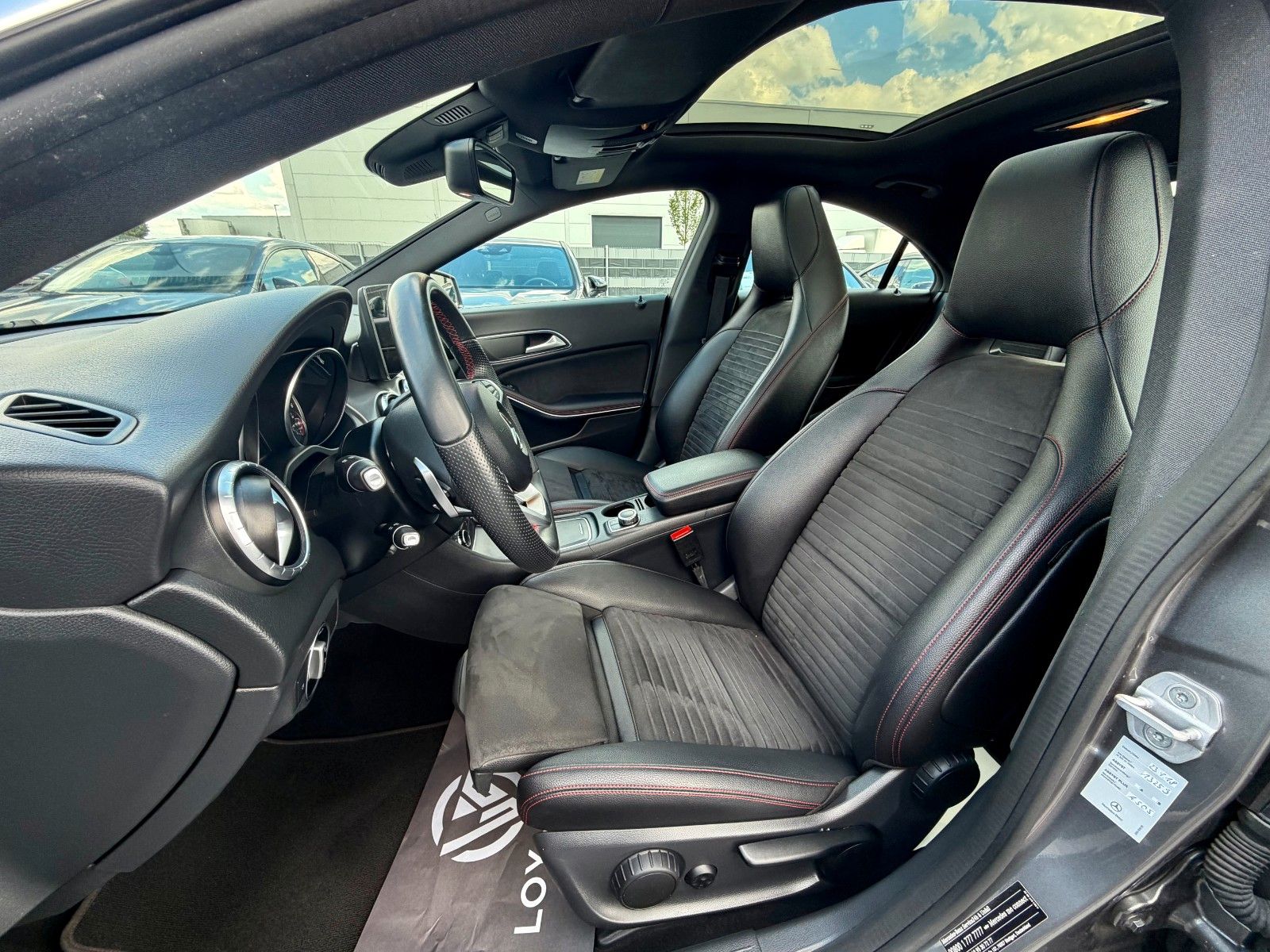 Mercedes-Benz CLA 220 CDI / d*AMG*PANO*Carplay*LED*KAMERA*Dist foto 11