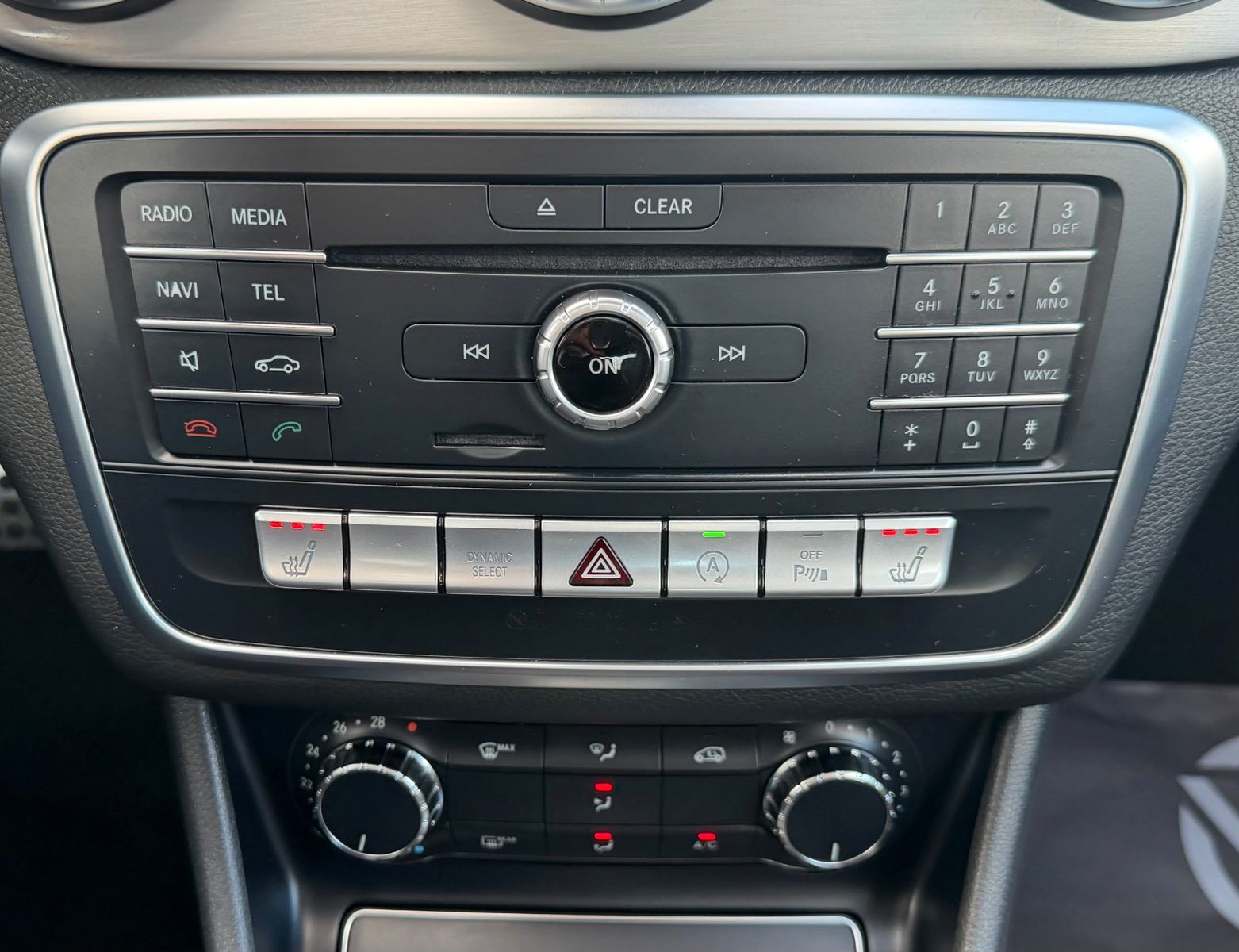 Mercedes-Benz CLA 220 CDI / d*AMG*PANO*Carplay*LED*KAMERA*Dist foto 23