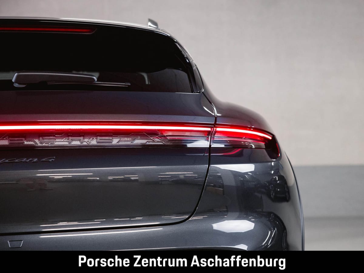 Porsche Taycan 4 Cross Turismo Offroad Design Paket foto 7