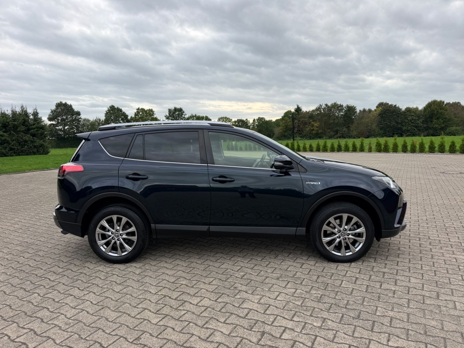 Toyota RAV 4 RAV4 Hybrid Edition-S 1.Hand Navi Kamera foto 2