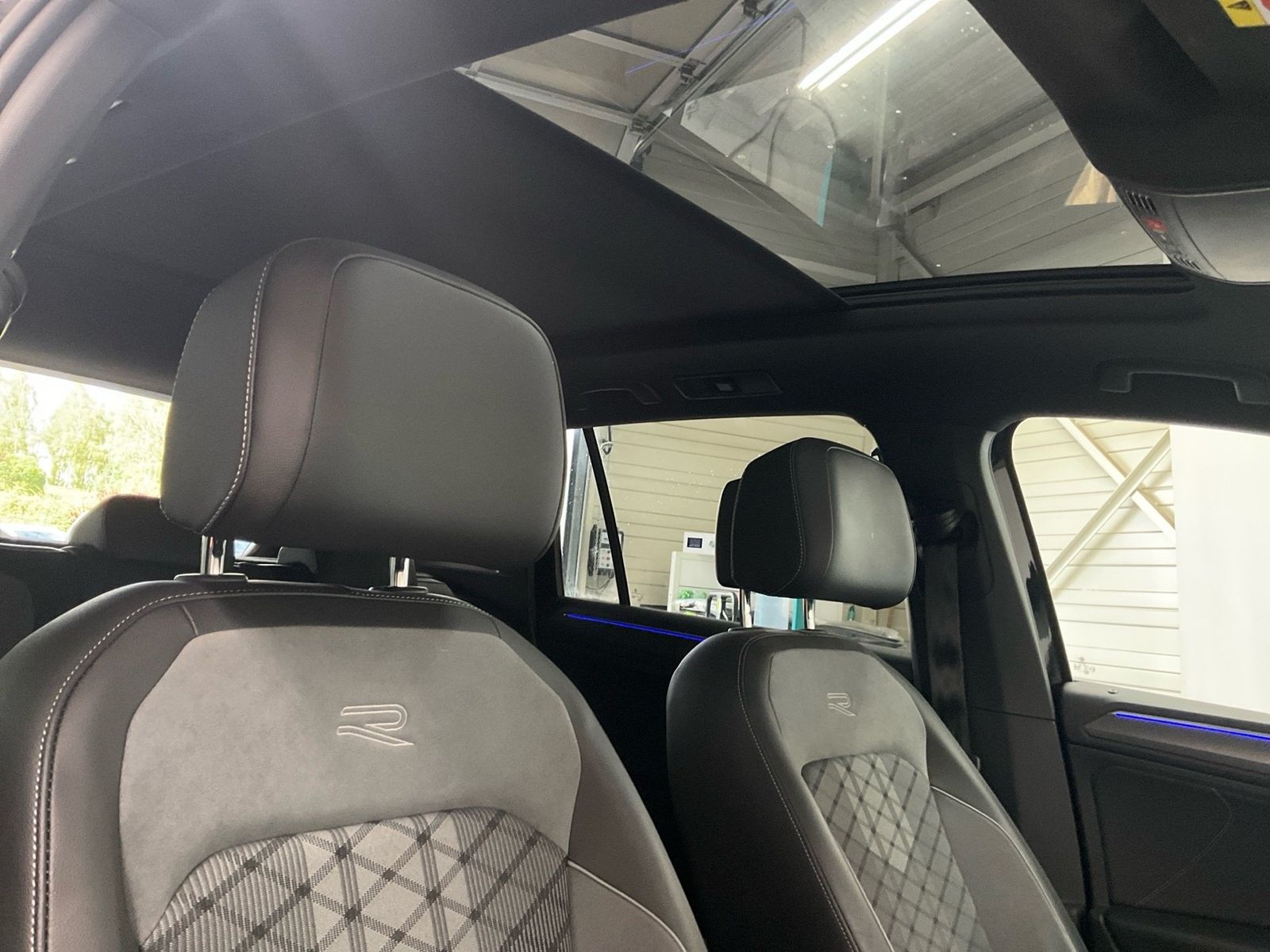 Volkswagen Tiguan BLACK STYLE R-LINE 2.0TDI 150PS DSG ACC.A foto 18