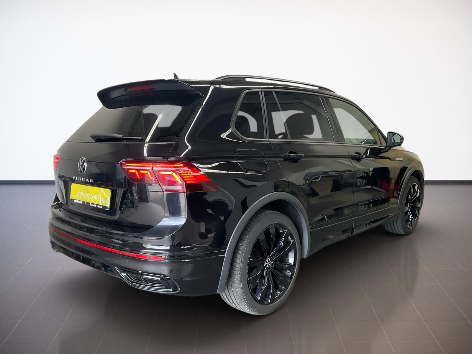Volkswagen Tiguan BLACK STYLE R-LINE 2.0TDI 150PS DSG ACC.A foto 4