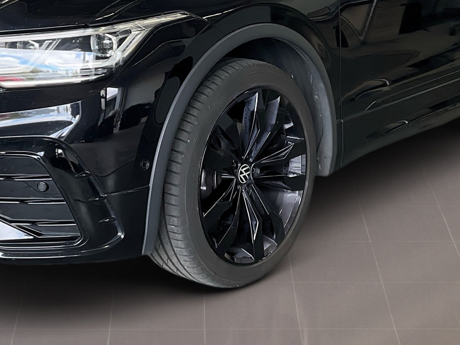 Volkswagen Tiguan BLACK STYLE R-LINE 2.0TDI 150PS DSG ACC.A foto 7