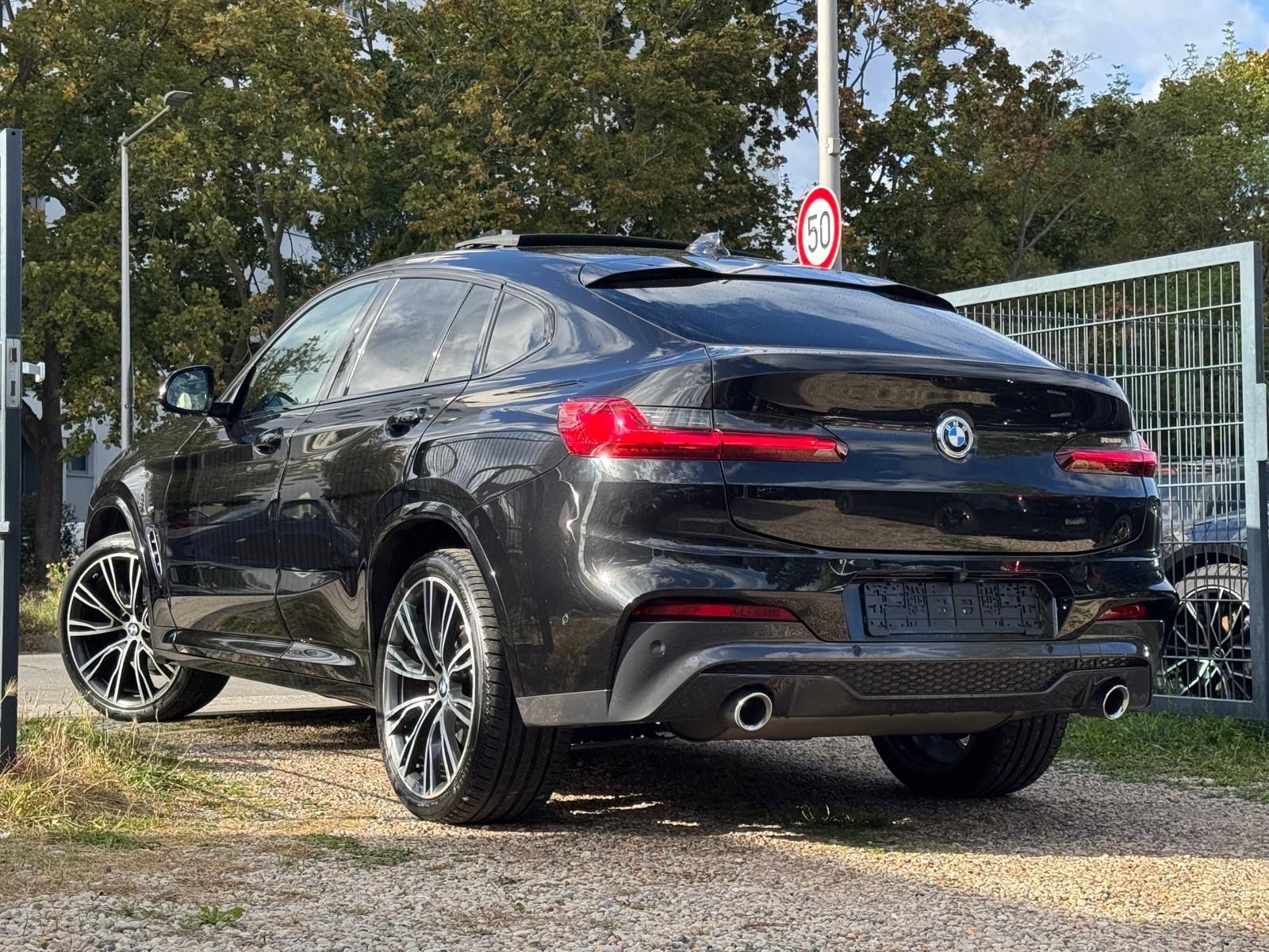 BMW X4 xDrive 20 i M Sport Pano Volleder Creme Ambie foto 5