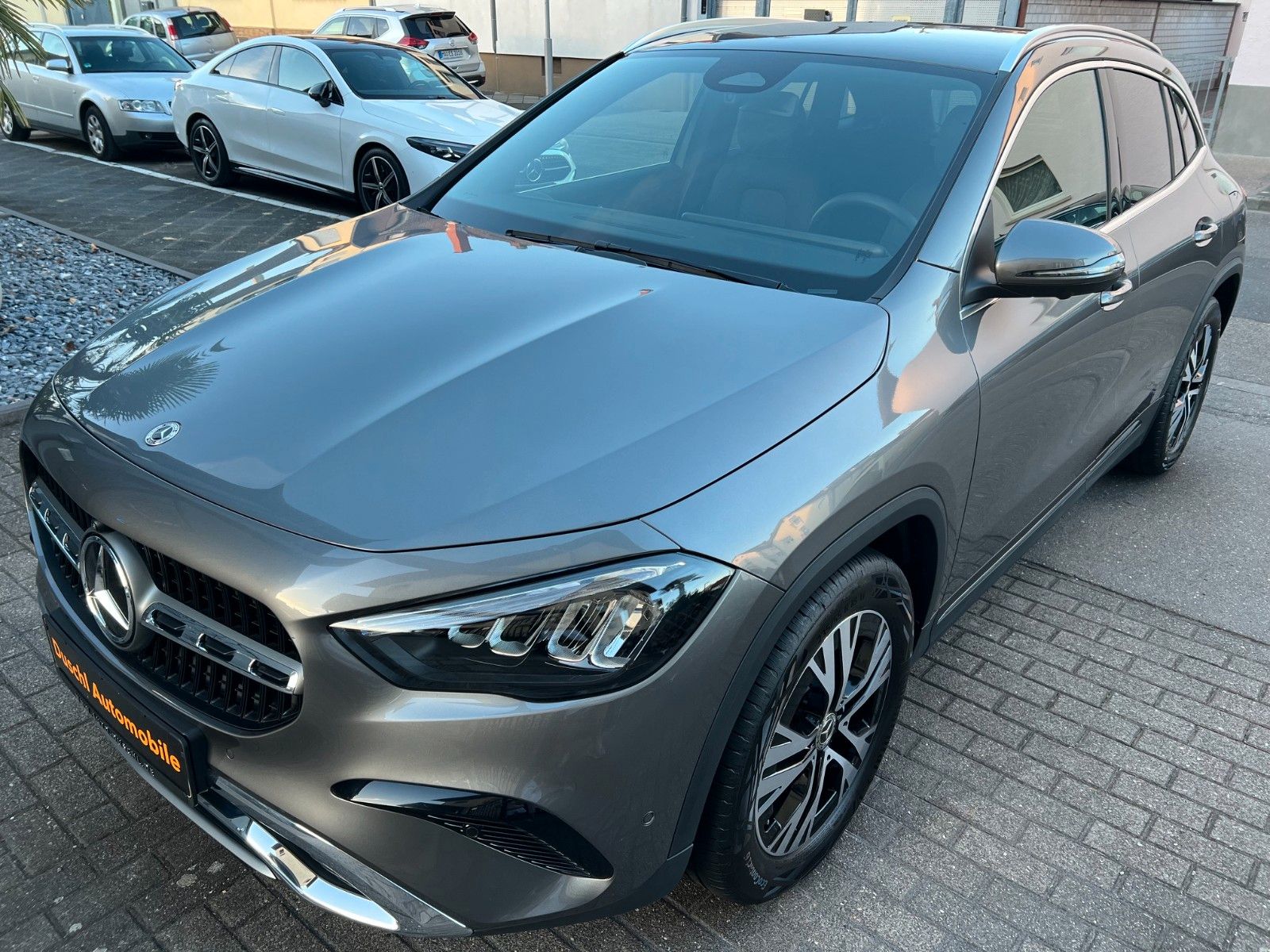 Mercedes-Benz GLA 200 PROGRESSIVE! AHK! 360°! MEMORY! TOTWINK