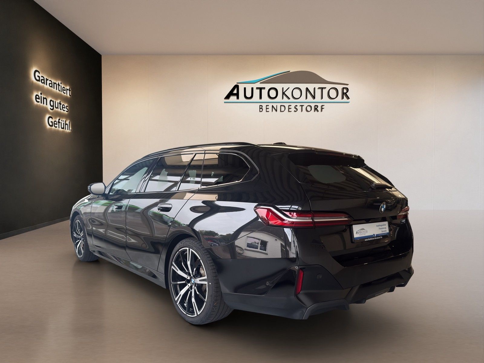 BMW 520 i M Sport Autom. LED Iconic Navi AHK foto 3