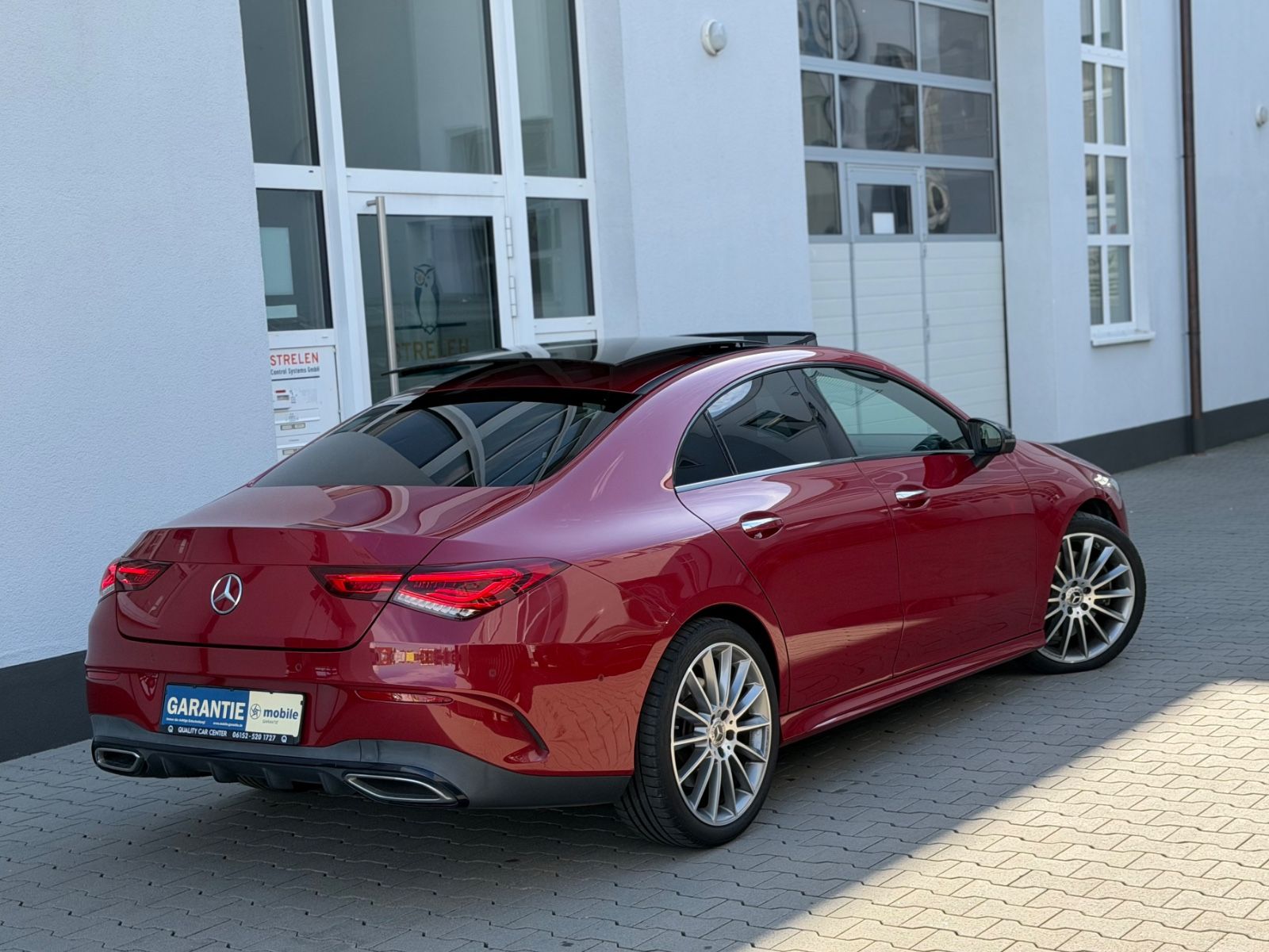Mercedes-Benz CLA 250 4Matic AMG NIGHT PANO 360° AHK DIST foto 3