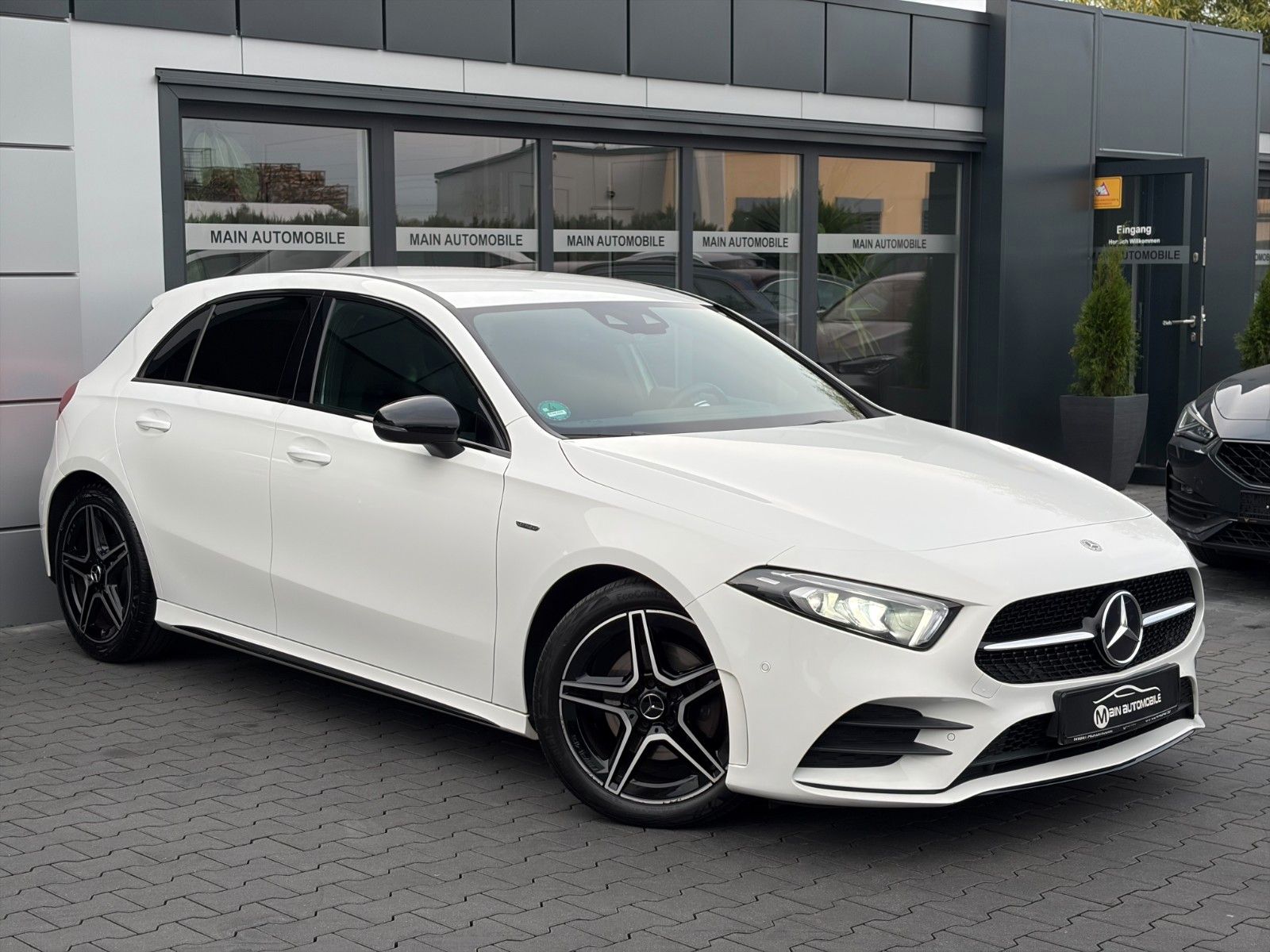 Mercedes-Benz A 200 Edition AMG-Sport 7G-DCT MBUX LED CarPlay foto 1