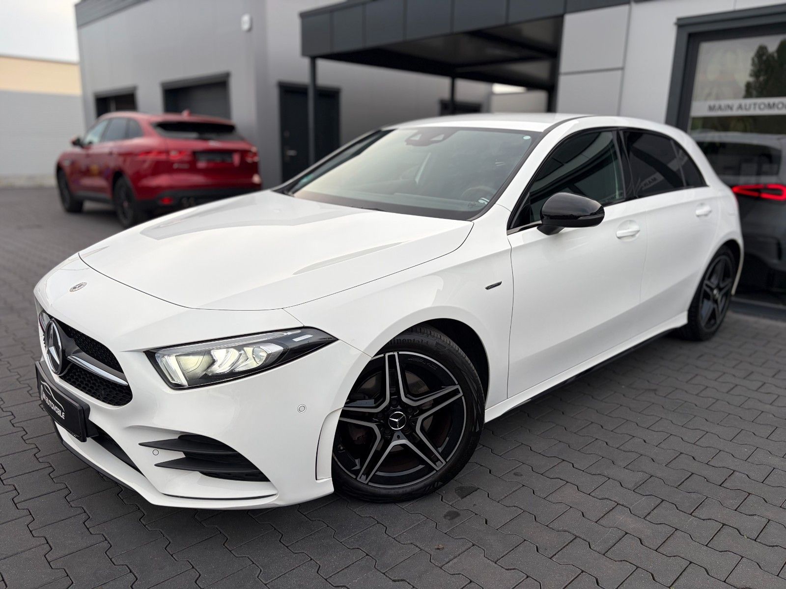 Mercedes-Benz A 200 Edition AMG-Sport 7G-DCT MBUX LED CarPlay foto 2