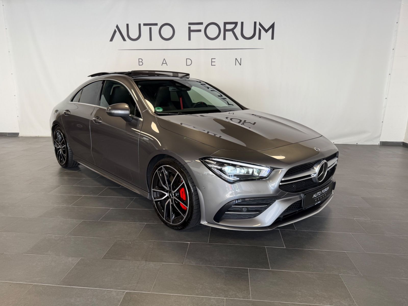 Mercedes-Benz CLA 35AMG 4Matic Pano Burmester AssistPaket RFK foto 1