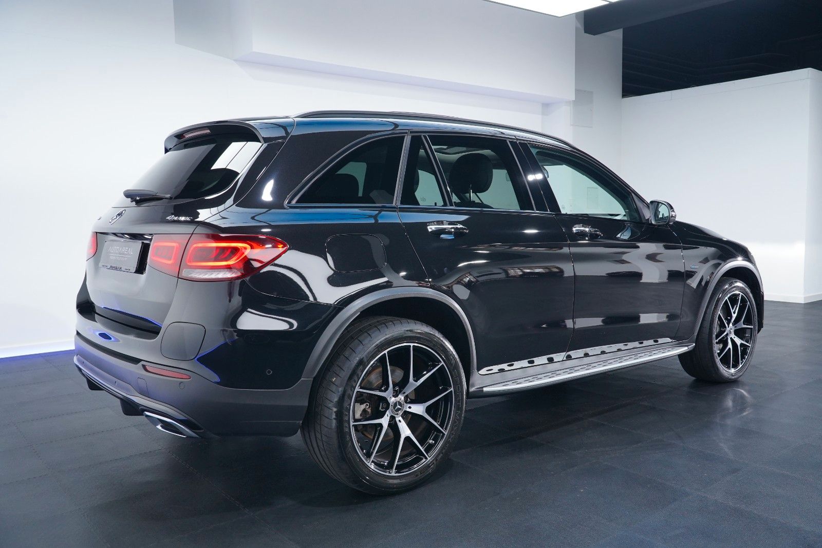 Mercedes-Benz GLC 300 de 4M AMG Line HUD DISTR PANO 360° AHK foto 3