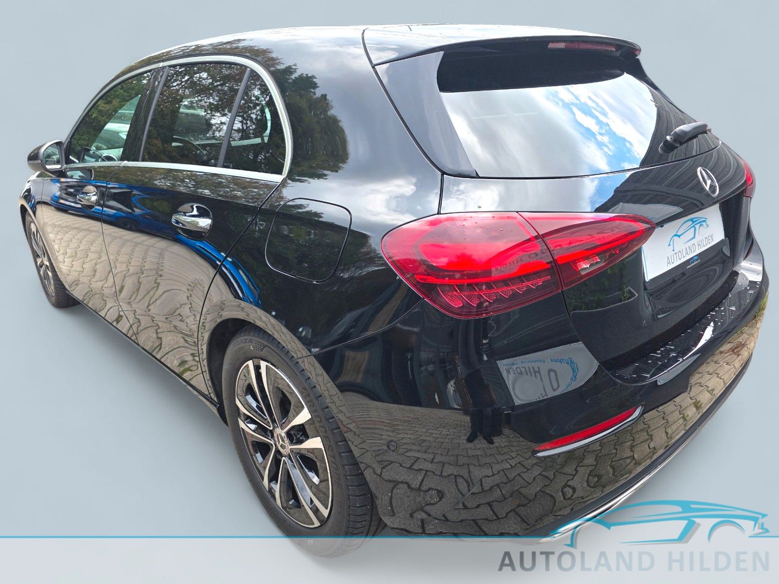 Mercedes-Benz A 200d 8G-DCT 2.0, Diesel LED Kamera 1 Hand 17 foto 3
