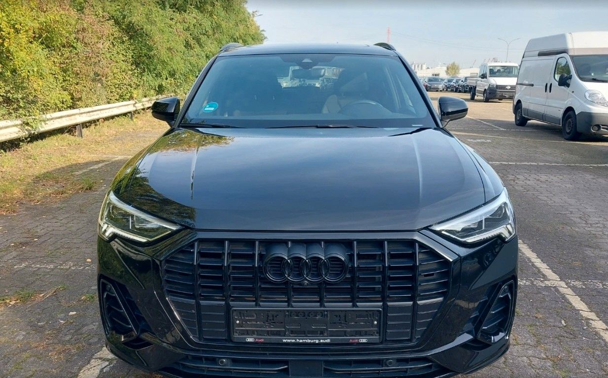 Audi Q3 45 TFSI e 2x S line Pano 360Kam Keyless 20 foto 4