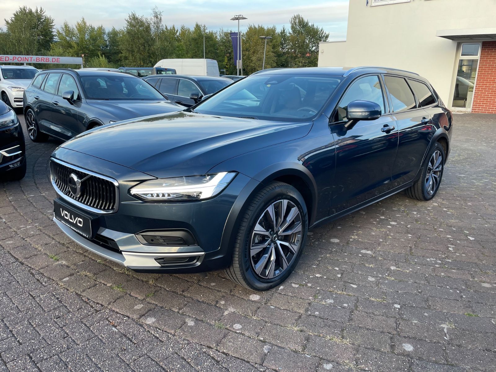 Volvo V90CC B5 AWD Plus BLIS PANO Harman Cam Leder foto 5