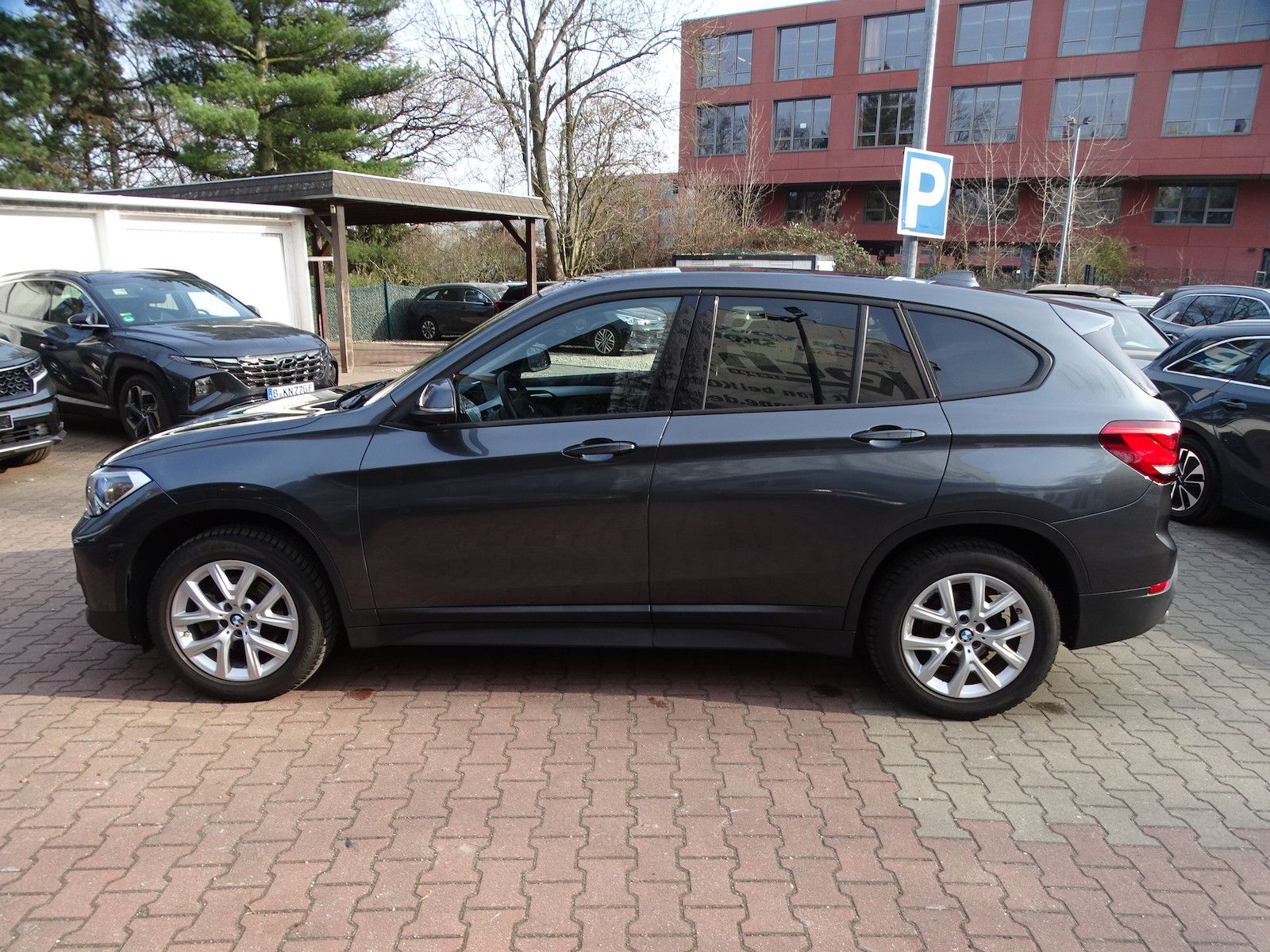 BMW X1 sDrive 18 i Advantage Steptronic foto 3