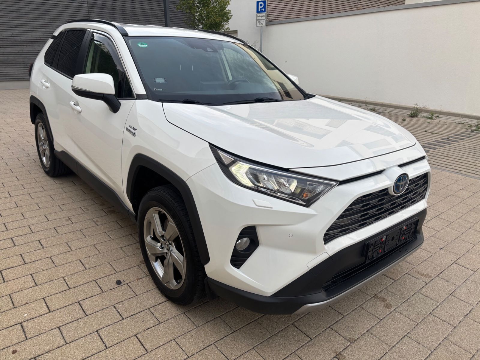 Toyota RAV 4 Hybrid 4x4 Team Deutschland Technik Paket foto 1