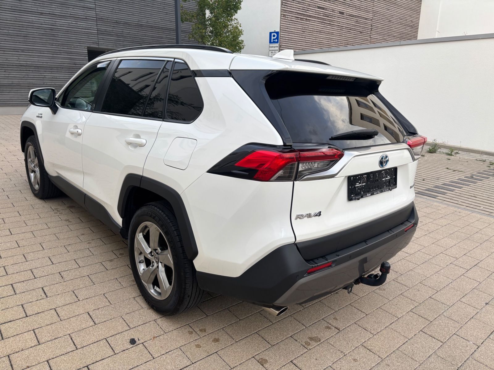 Toyota RAV 4 Hybrid 4x4 Team Deutschland Technik Paket foto 5